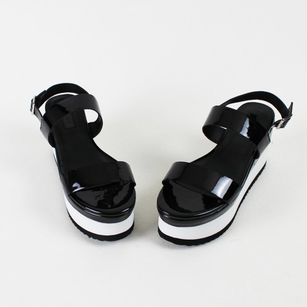 Forever 21 Monochrome Platform Sandals - Picture 3 of 16